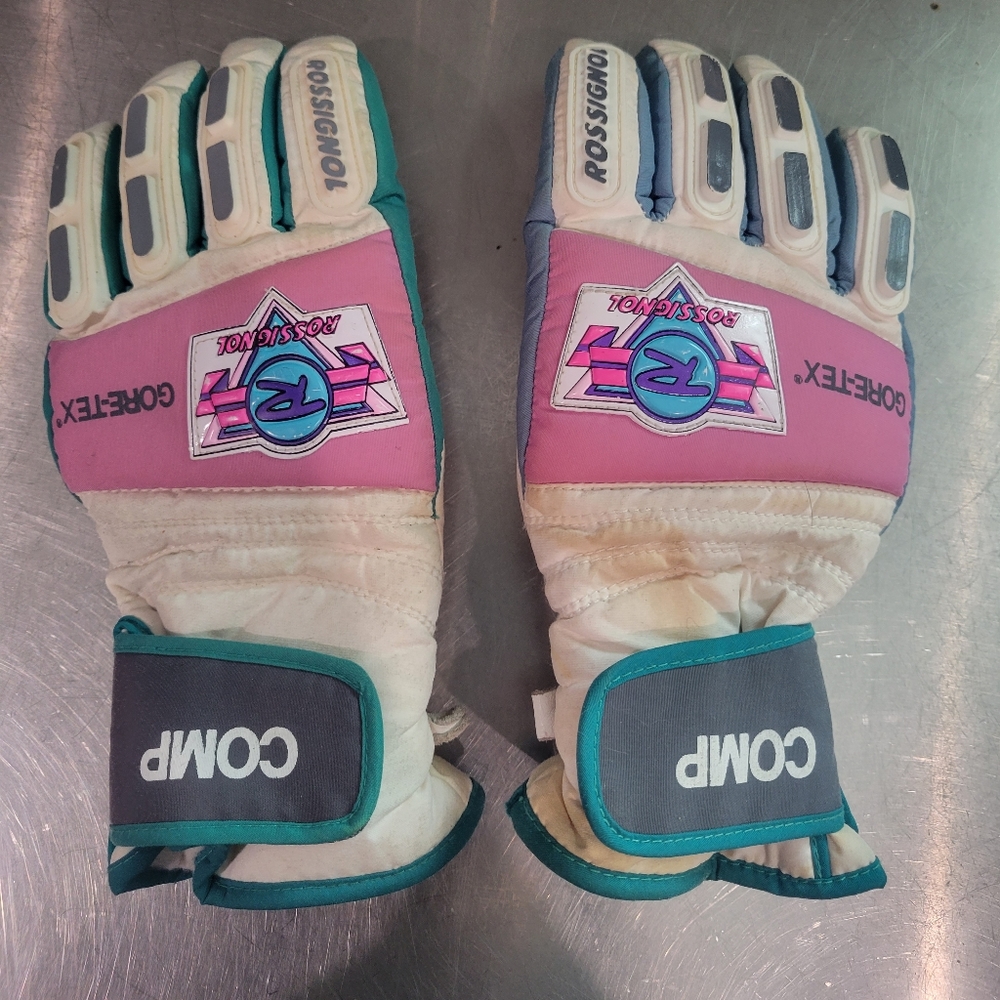 Vintage Skiing Gloves